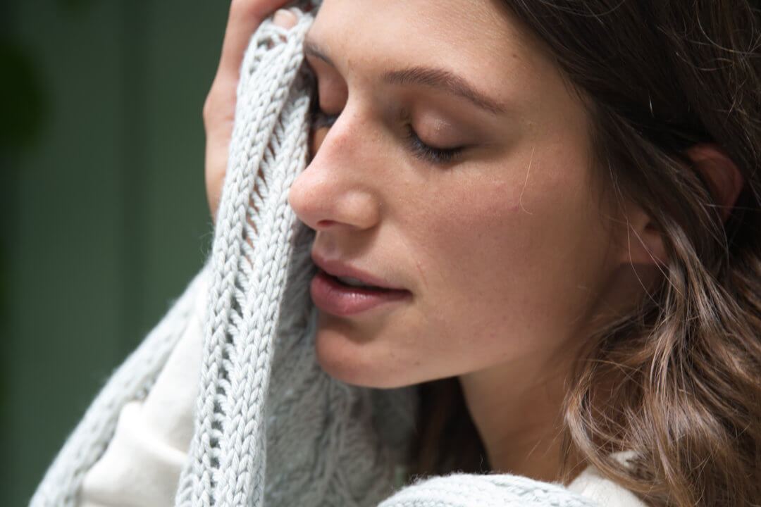 Women with wool shawl